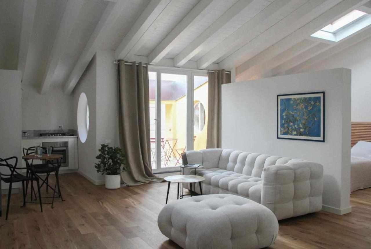 Waterfront Balcony I Grani 4 Resort Style Suite Livorno Dış mekan fotoğraf