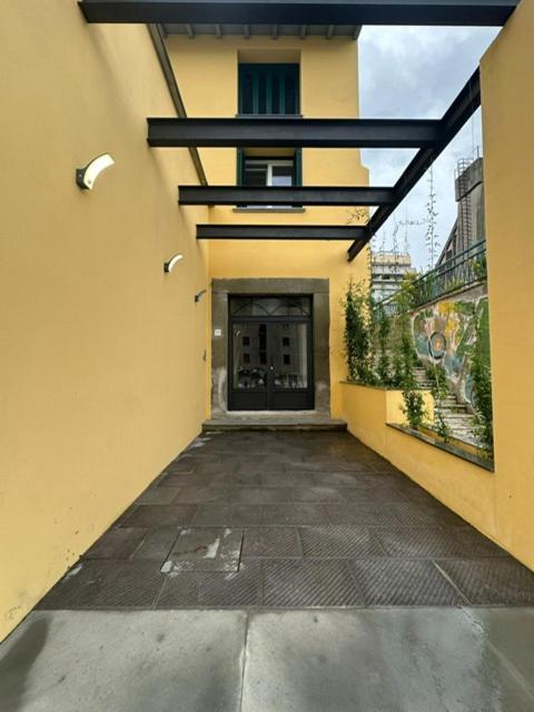 Waterfront Balcony I Grani 4 Resort Style Suite Livorno Dış mekan fotoğraf